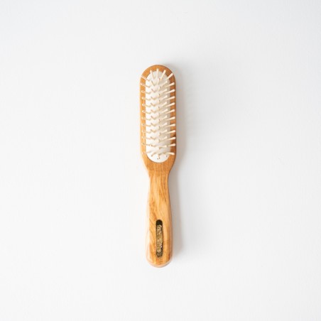 Brosse rectangulaire à dent courte en bois d’olivier