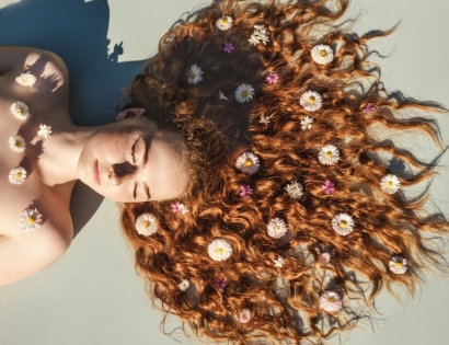 La primavera è arrivata: scopri come coccolare i tuoi capelli in modo sano